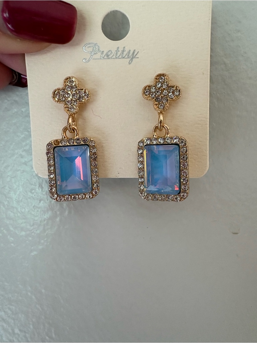 Pretty Gold-Tone Blue Iridescent Crystal Drop Earrings